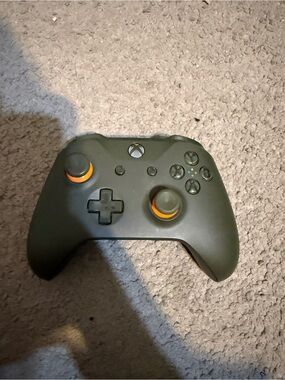 Wireless Microsoft Xbox One/Xbox Series X Controller Orange Highlighted Sticks!
